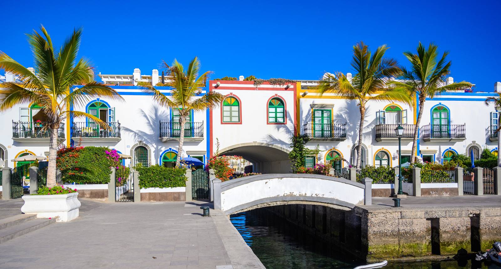 Casas pintorescas en el Puerto de Mogán