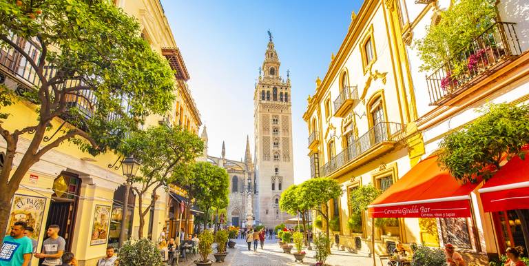 Giralda de Sevilla en el Barrio de Santa Cruz