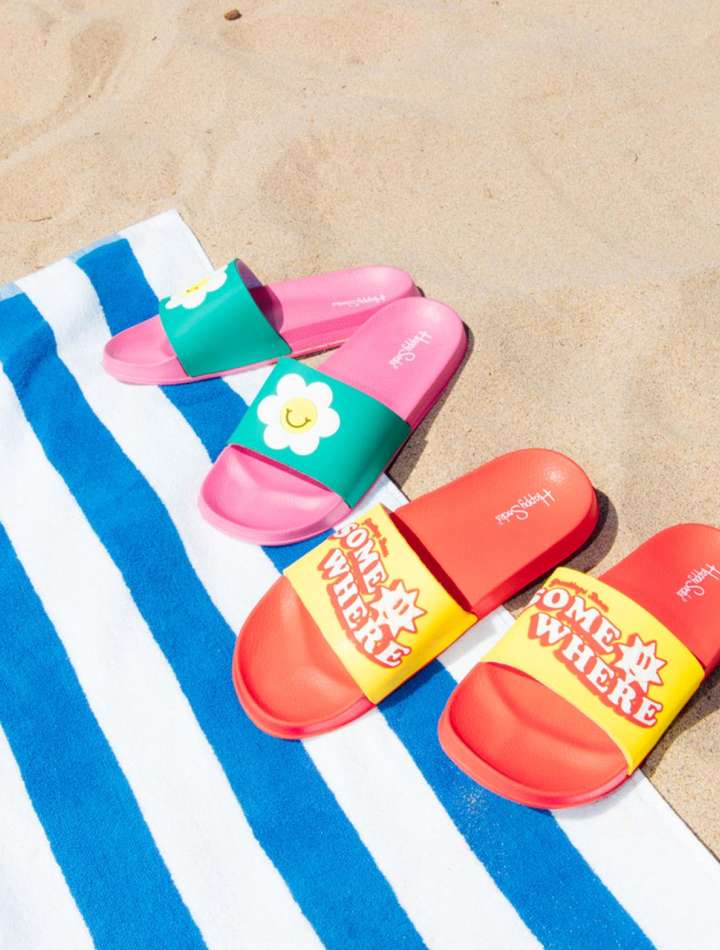 Pool sliders hot sale happy socks