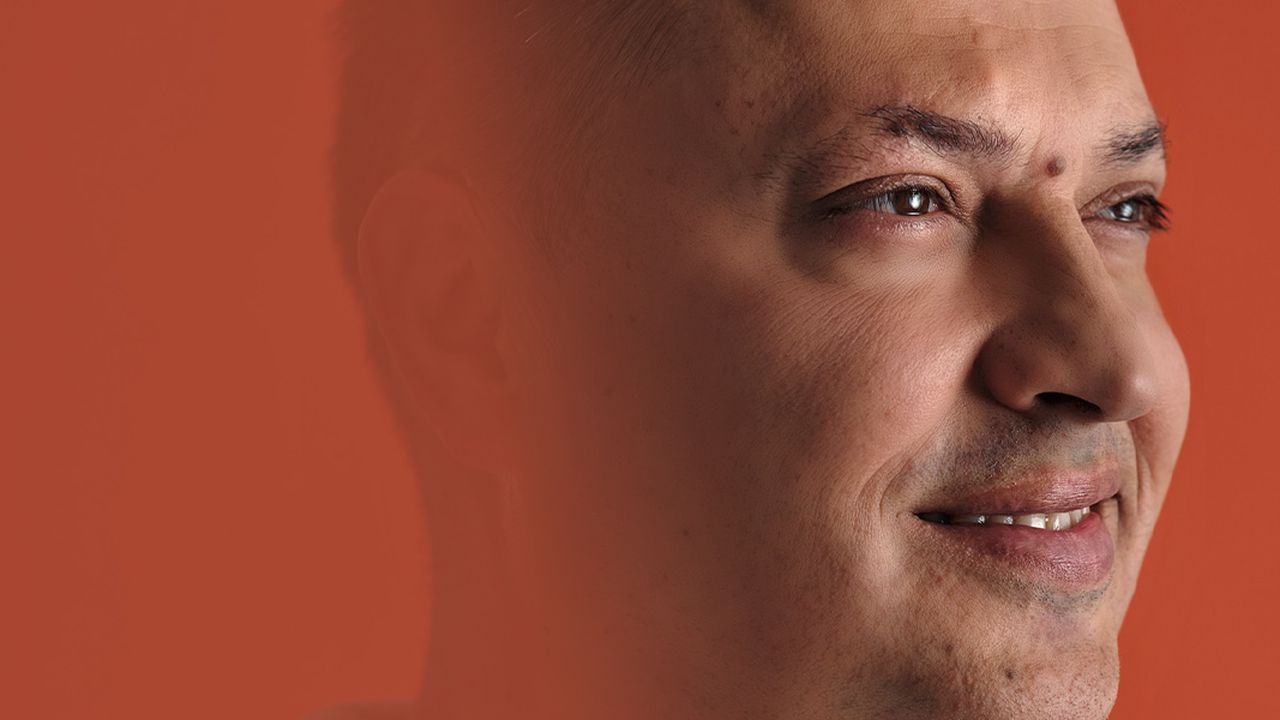 A macro (close-up) shot to connect visual truth with verbal storytelling.