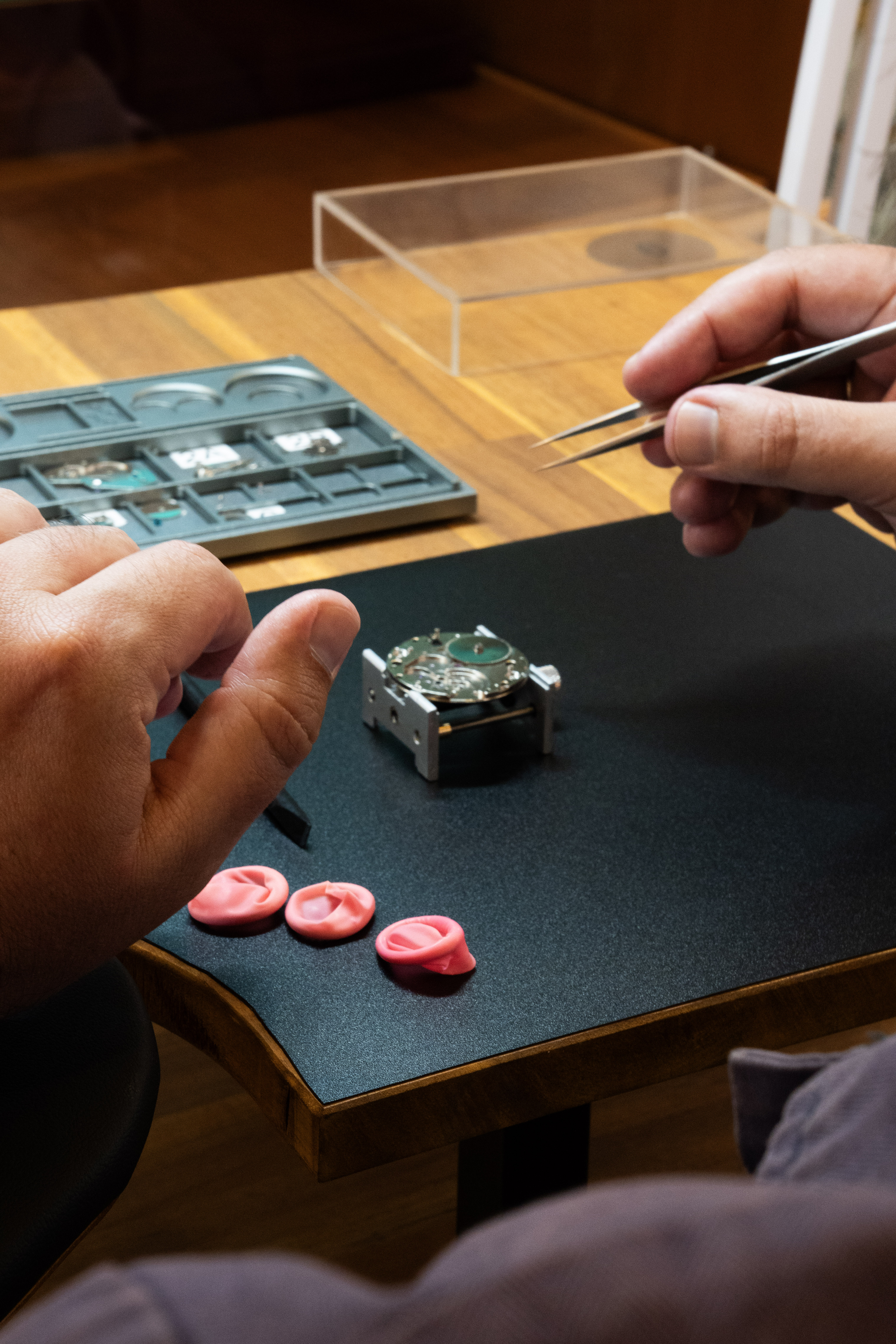 Kalmar Antiques Watchmaking Workshops