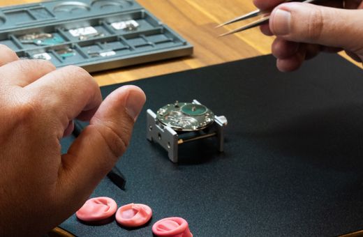 Kalmar Antiques Watchmaking Workshops 