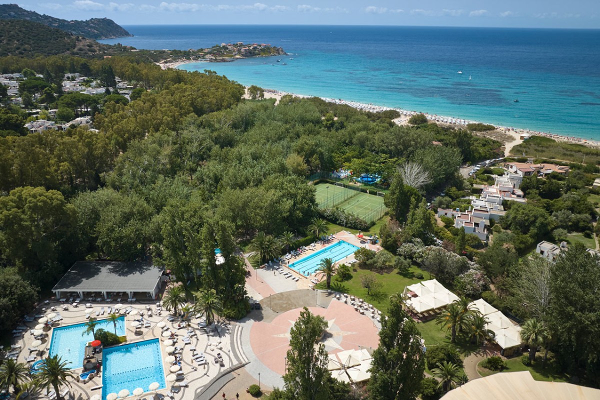 Calaserena Village