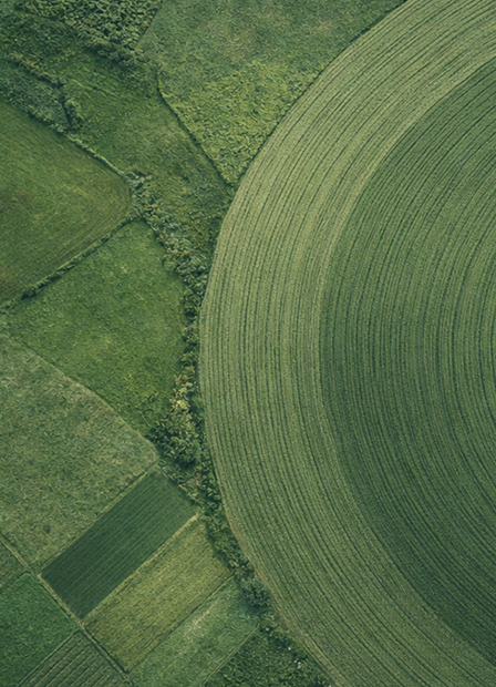 <b>30% less aluminium.</b> Smarter material use increases strength while reducing weight and resource consumption.