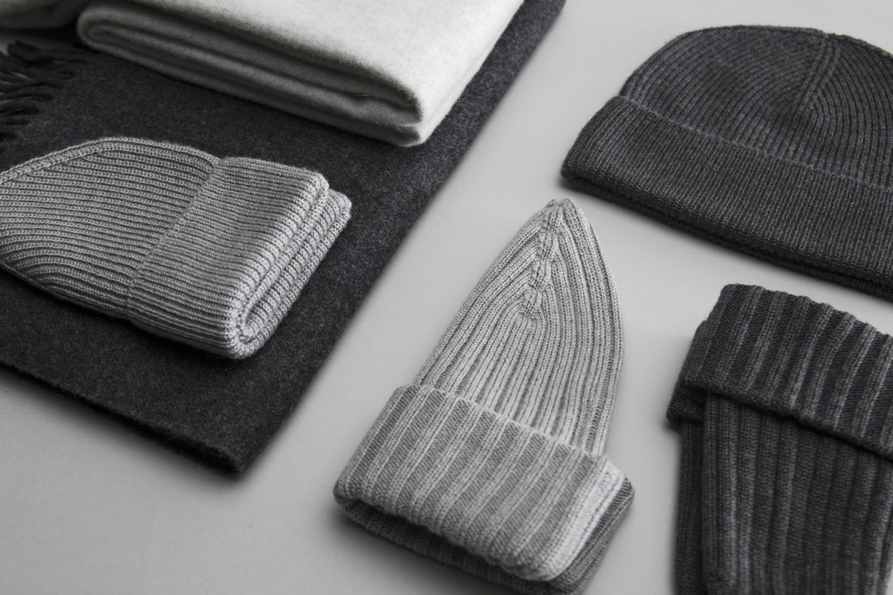 Scarfs, Beanies & Hats | Merino and Cashmere Wool - ASKET