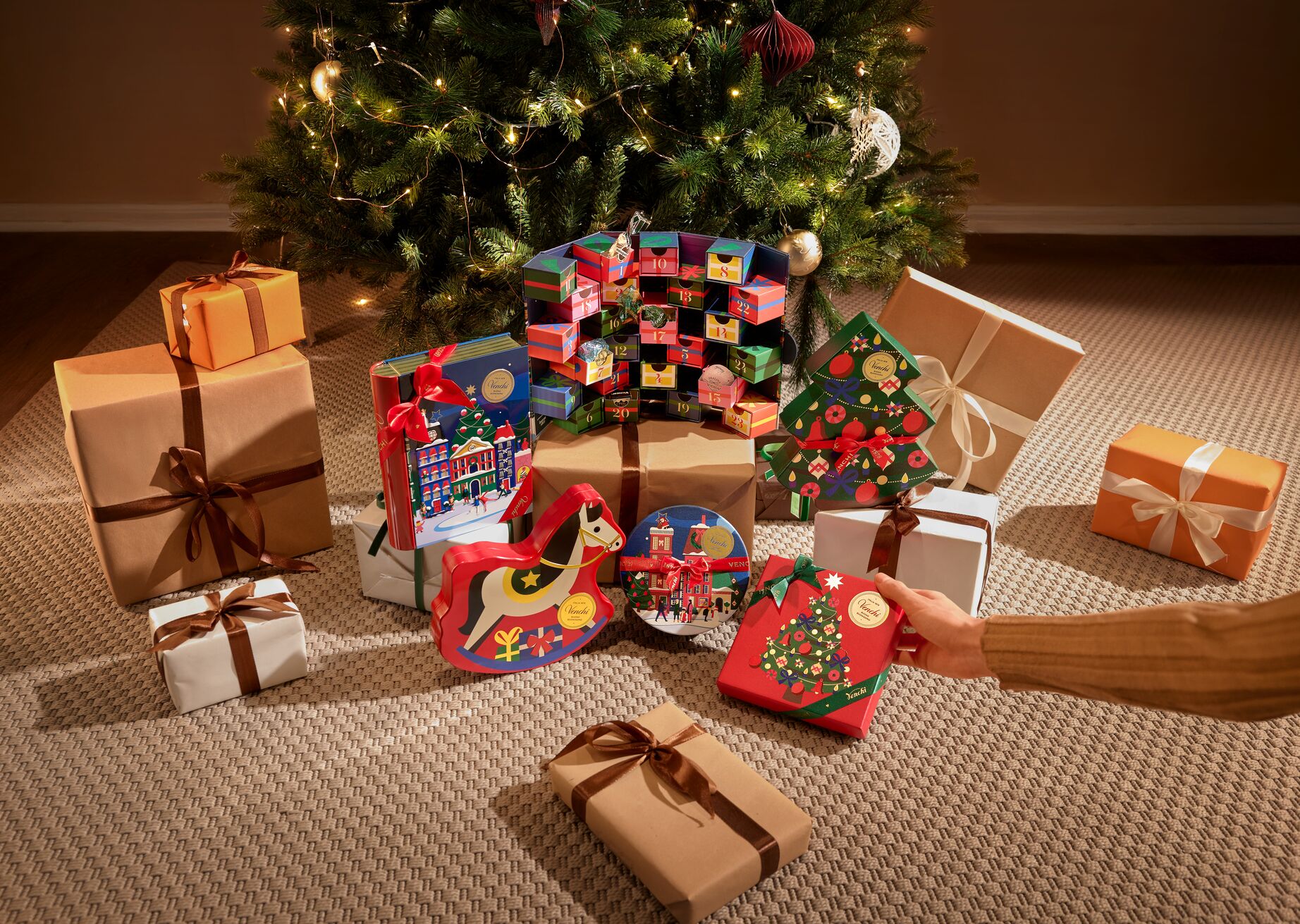 VENCHI | Limited Edition Holiday Collection 2025 