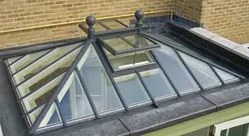 Roof lantern with a traditional look