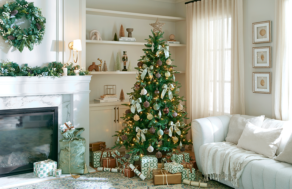 Bed Bath N' Table Christmas has arrived in stores!