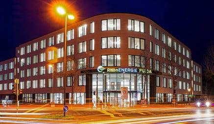 Belysning af RhönEnergie-bygning