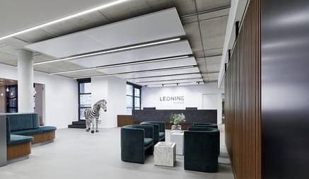 Belysning af Leonines kontorbygning