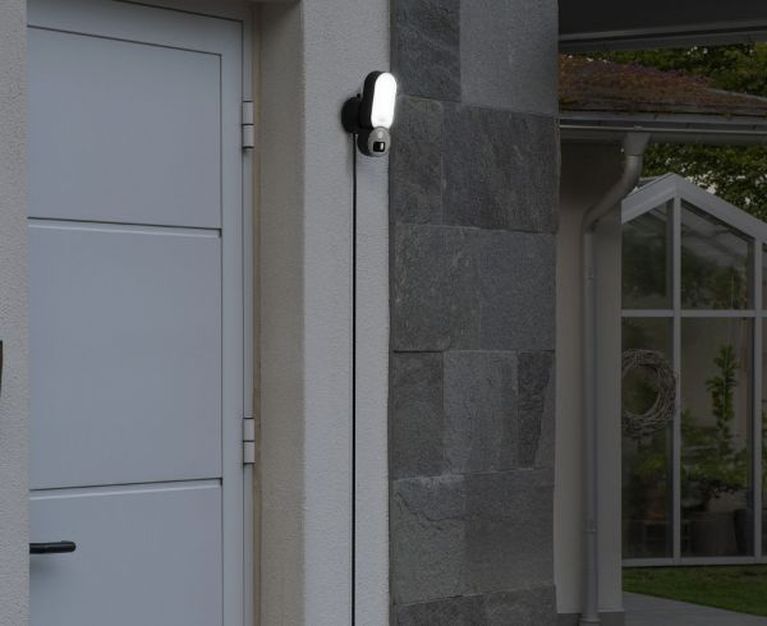 Outdoor Lights with Camera & Floodlight Cameras Lights.co.uk
