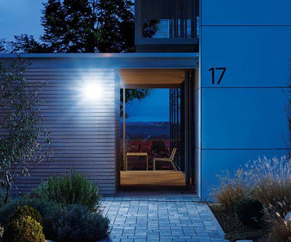 Innkjørsel gårdsbelysning