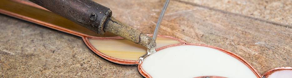 Tiffany-lasitaiteen prosessi