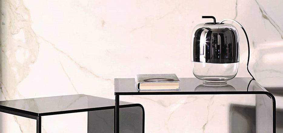 Prandina Gong T1 galda lampa