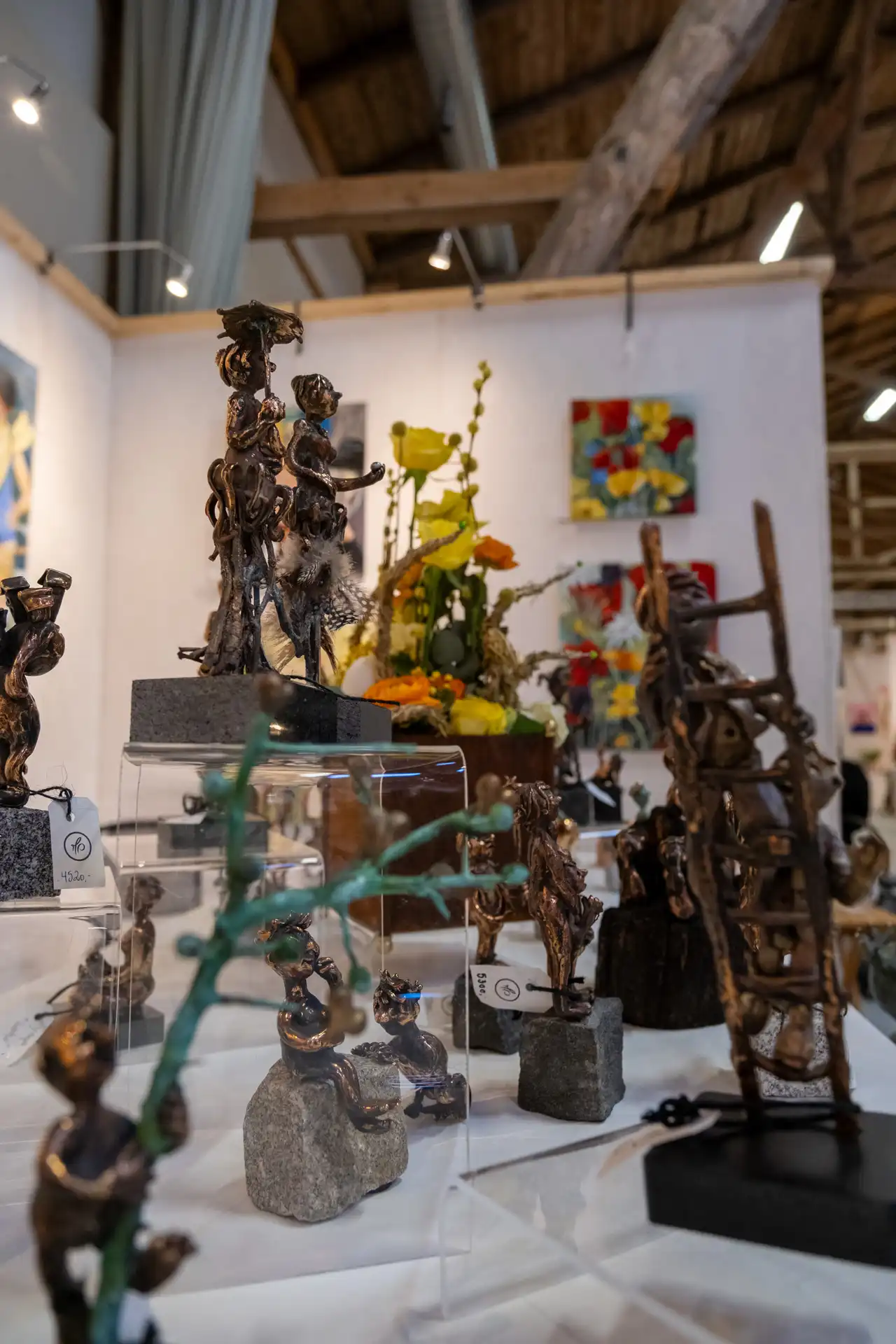 Billede fra eventyrlig kunst 2023 - kunstmesse på Nordfyn i Danmark