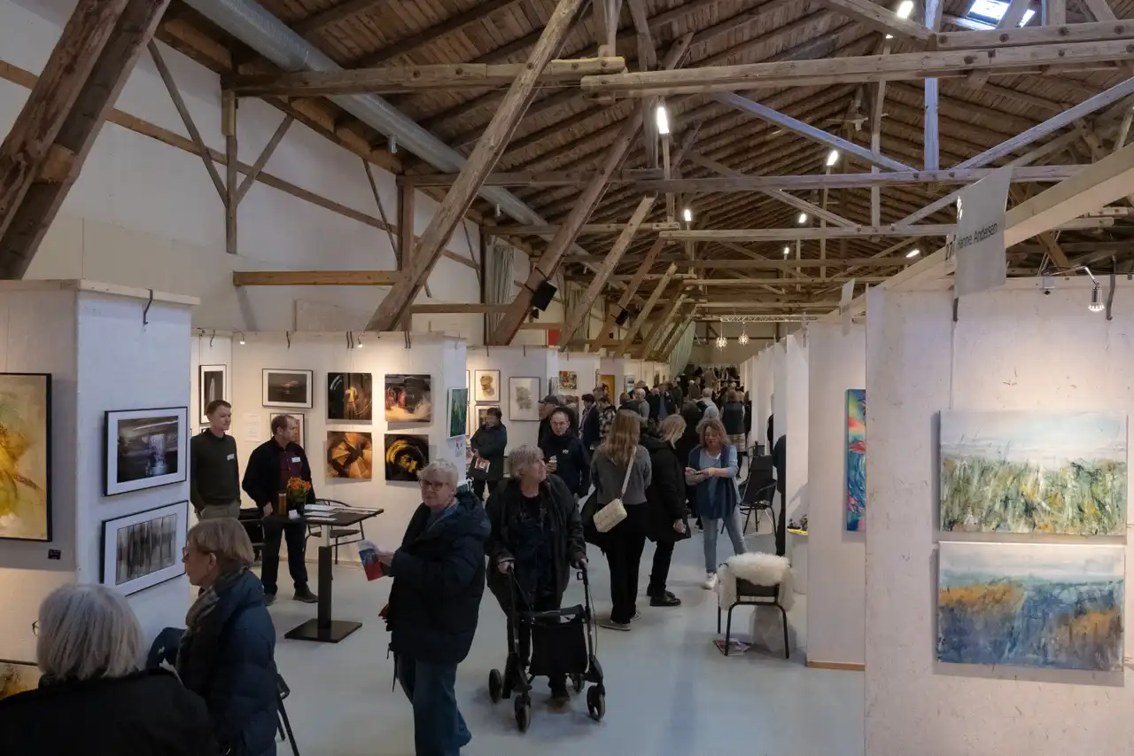 Billede fra eventyrlig kunst 2023 - kunstmesse på Nordfyn i Danmark