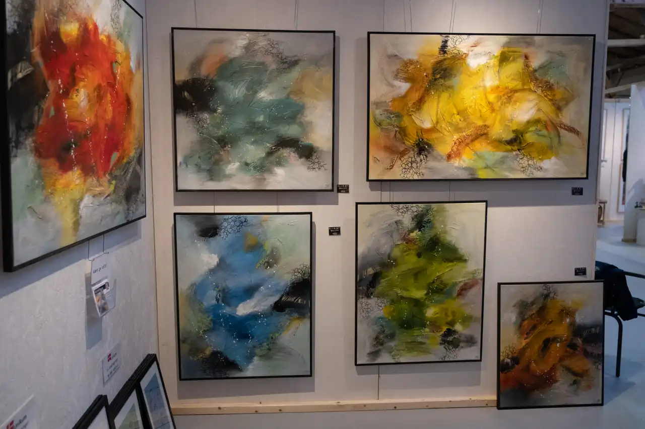 Billede fra eventyrlig kunst 2023 - kunstmesse på Nordfyn i Danmark