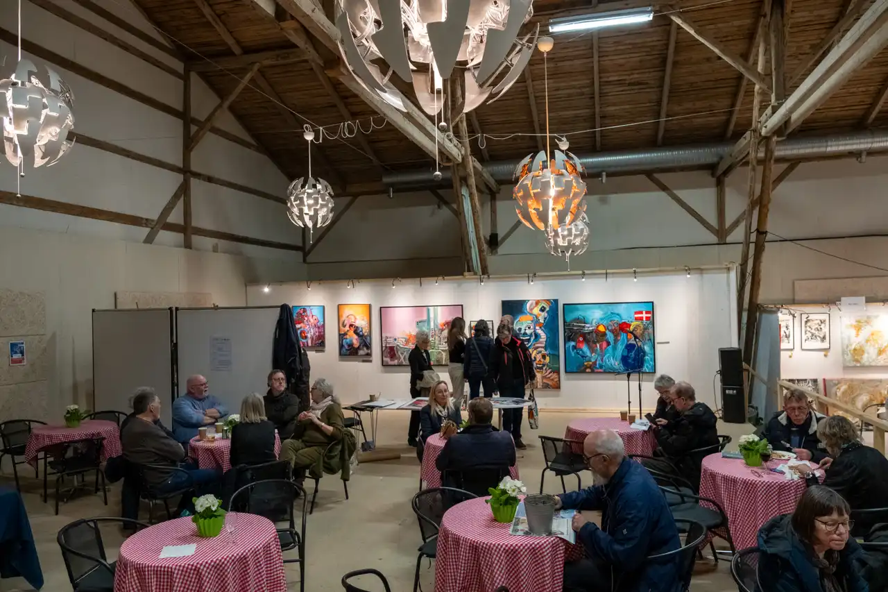 Billede fra eventyrlig kunst 2023 - kunstmesse på Nordfyn i Danmark