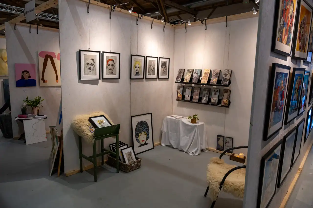 Billede fra eventyrlig kunst 2023 - kunstmesse på Nordfyn i Danmark