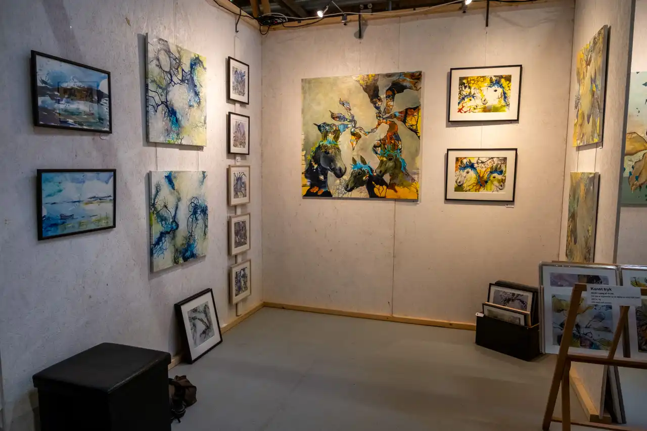 Billede fra eventyrlig kunst 2023 - kunstmesse på Nordfyn i Danmark