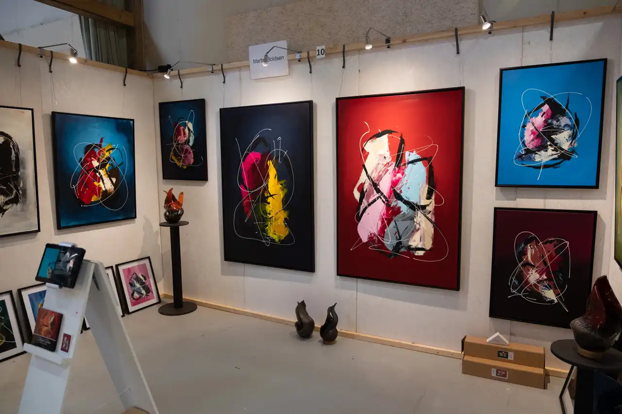 Billede fra eventyrlig kunst 2023 - kunstmesse på Nordfyn i Danmark