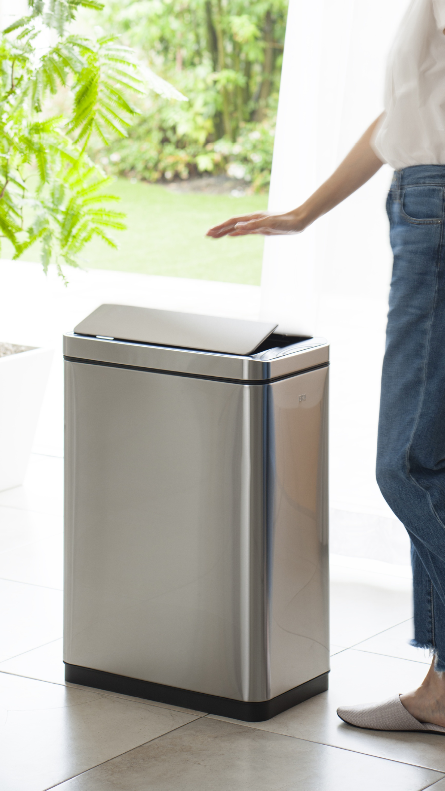 Howards Storage: Rewards Members Save 20% on Bins & Recycling