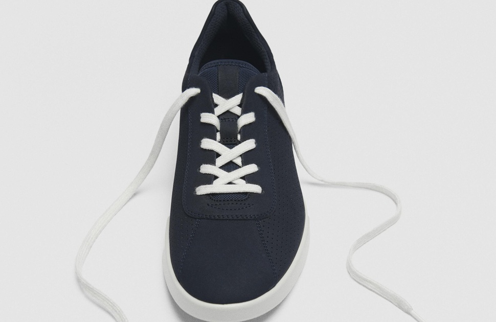 Ecco Shoes: 20% off when you buy any 2 items.