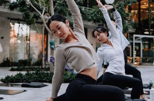 Sunrise Yoga with Lululemon at Chatswood Chase