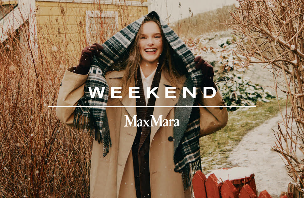 Receive your complimentary Weekend Max Mara tote