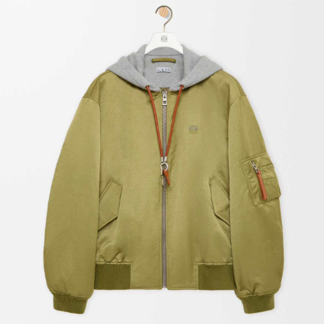 Bomber jacket in technical shell