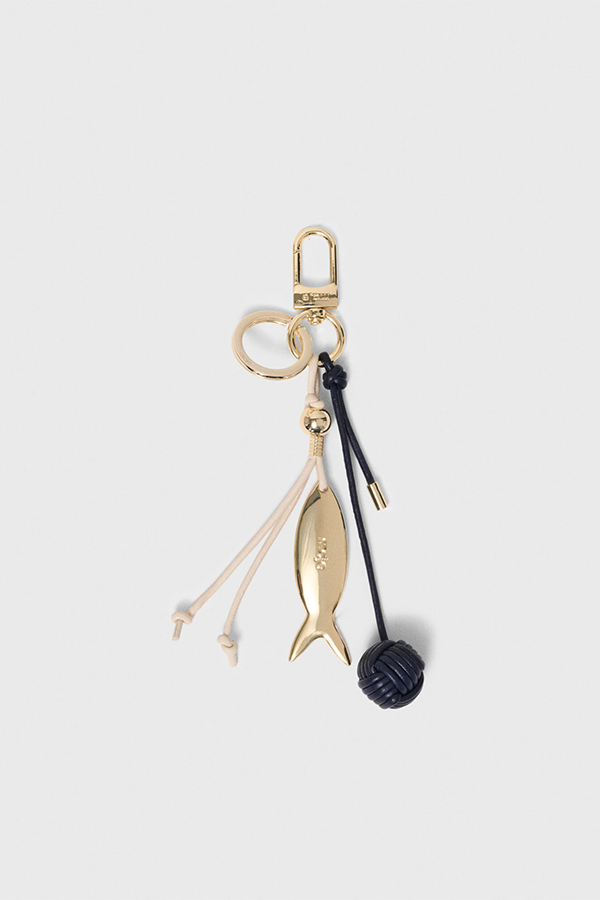 Fish key chain gold