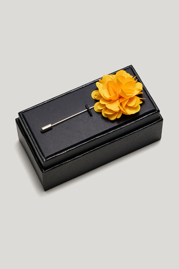Charly Flower Lapel Pin