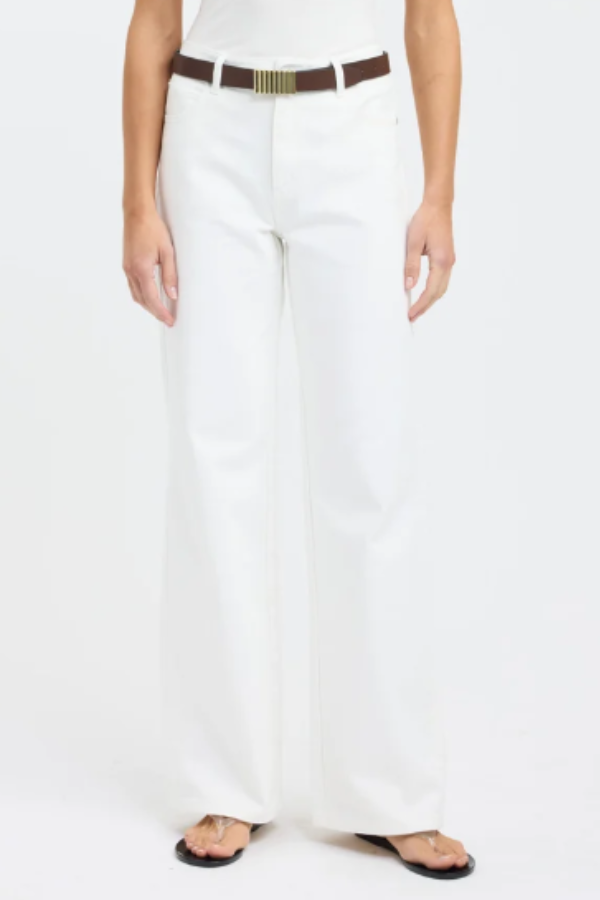 The Kai Straight Leg Jean in Bright White is a crisp, fresh denim essential that brings a clean, elevated energy to any outfit. A mid-rise, straight-leg silhouette falls in a long, elongating line, while a distinctive cross-over waistband detail at the back adds a refined, signature finish. Classic five-pocket detailing makes this a sharp, season-defying piece that pairs beautifully with everything from a classic knit to a sleek blazer.