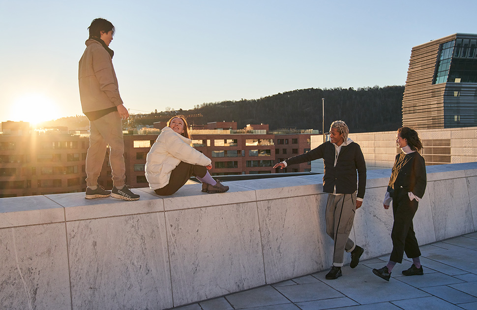 ECCO [BULK 10:07:43]