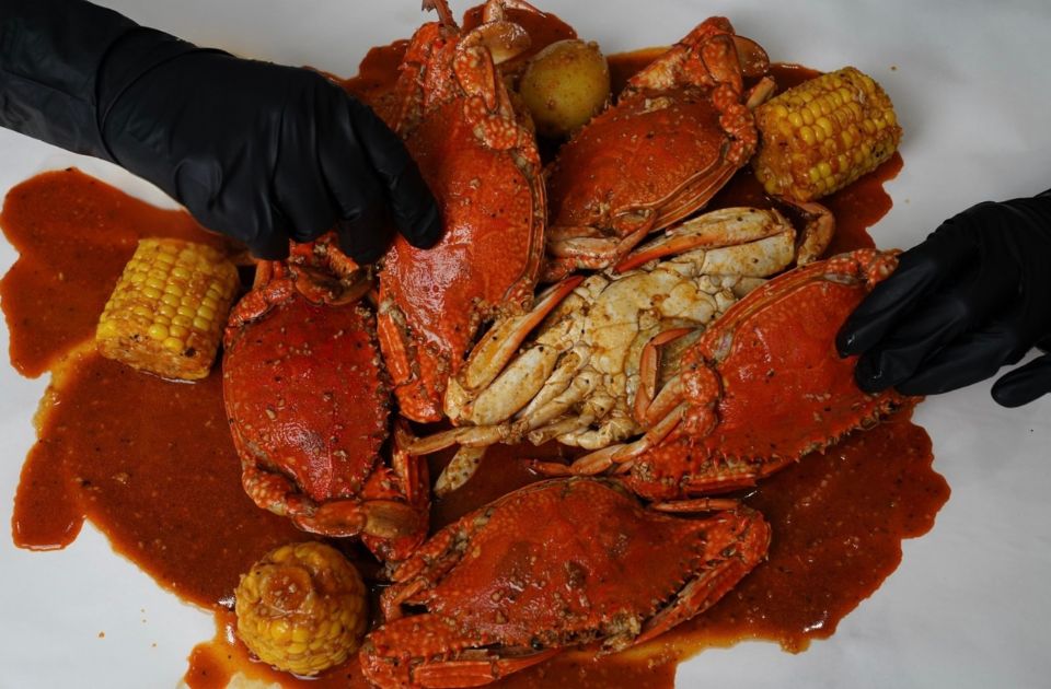 Kickin Inn Kickin' Crab & Cob Bag