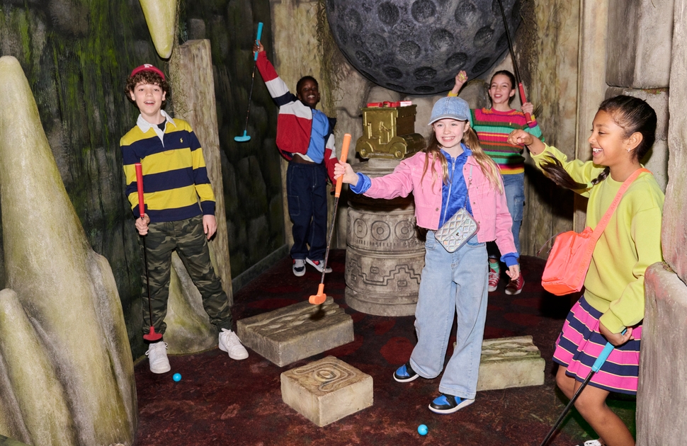 Holey Moley Putt Loose These Holidays