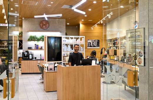 Saivon's Celebrate 6 Years of Style at Ellenbrook Central