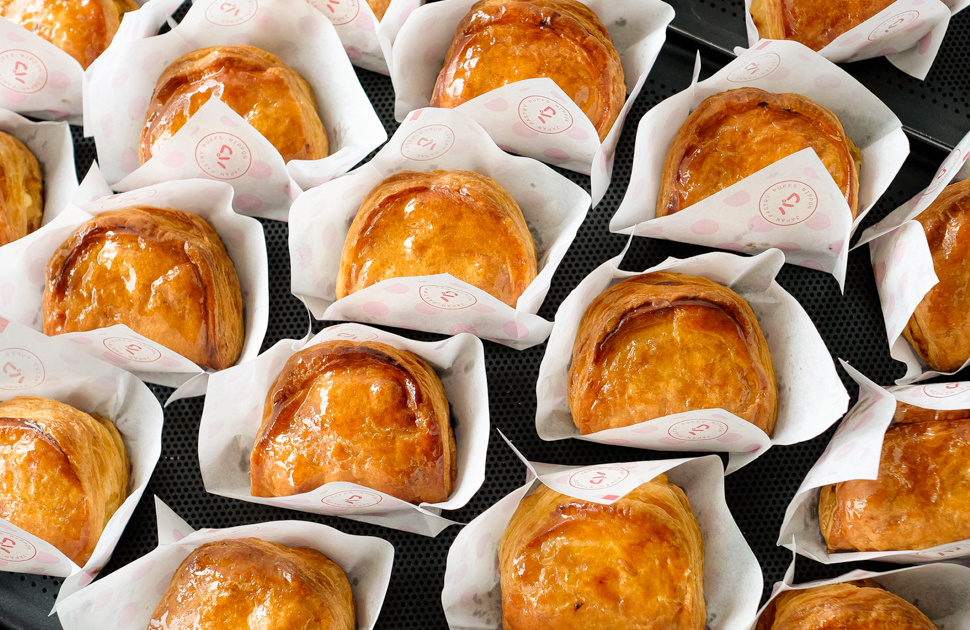 Hokkaido Baked Cheese Tart x Pafu | 50% Off Box of 6 Original Apple Puffs