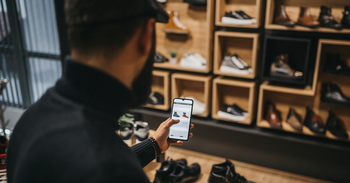 4 Ways Small Businesses Can Use Social Media To Retain Retail Customers