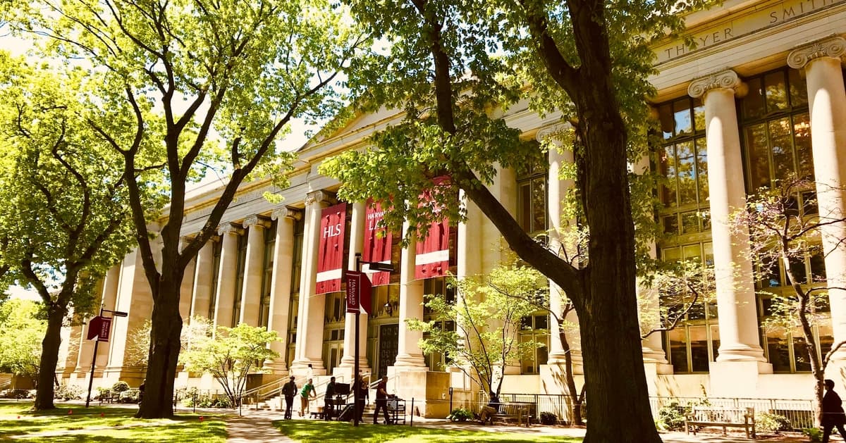 How To Apply To US Universities From The UK