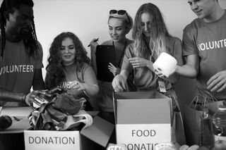 Inspire Your Team and Your Community This Random Acts of Kindness Day