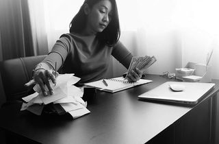 What Is the Difference Between Factoring and Accounts Receivable Financing?