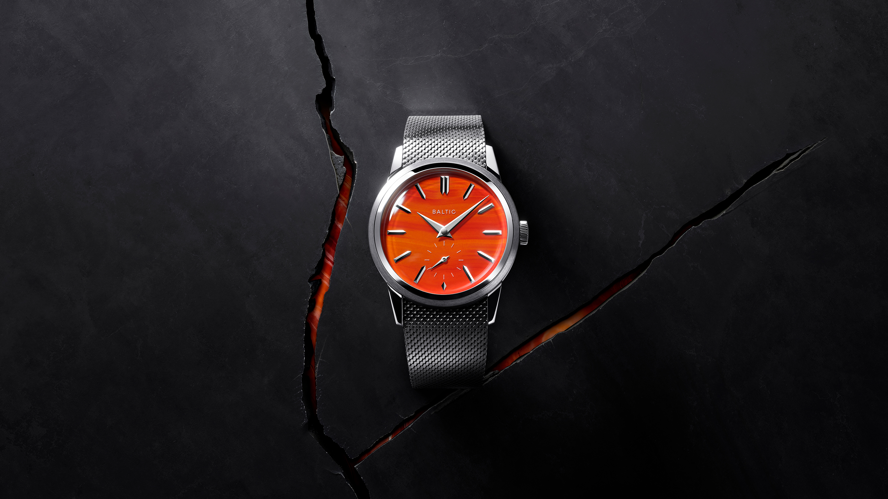 Baltic Prismic Stone Red Agate London Edition