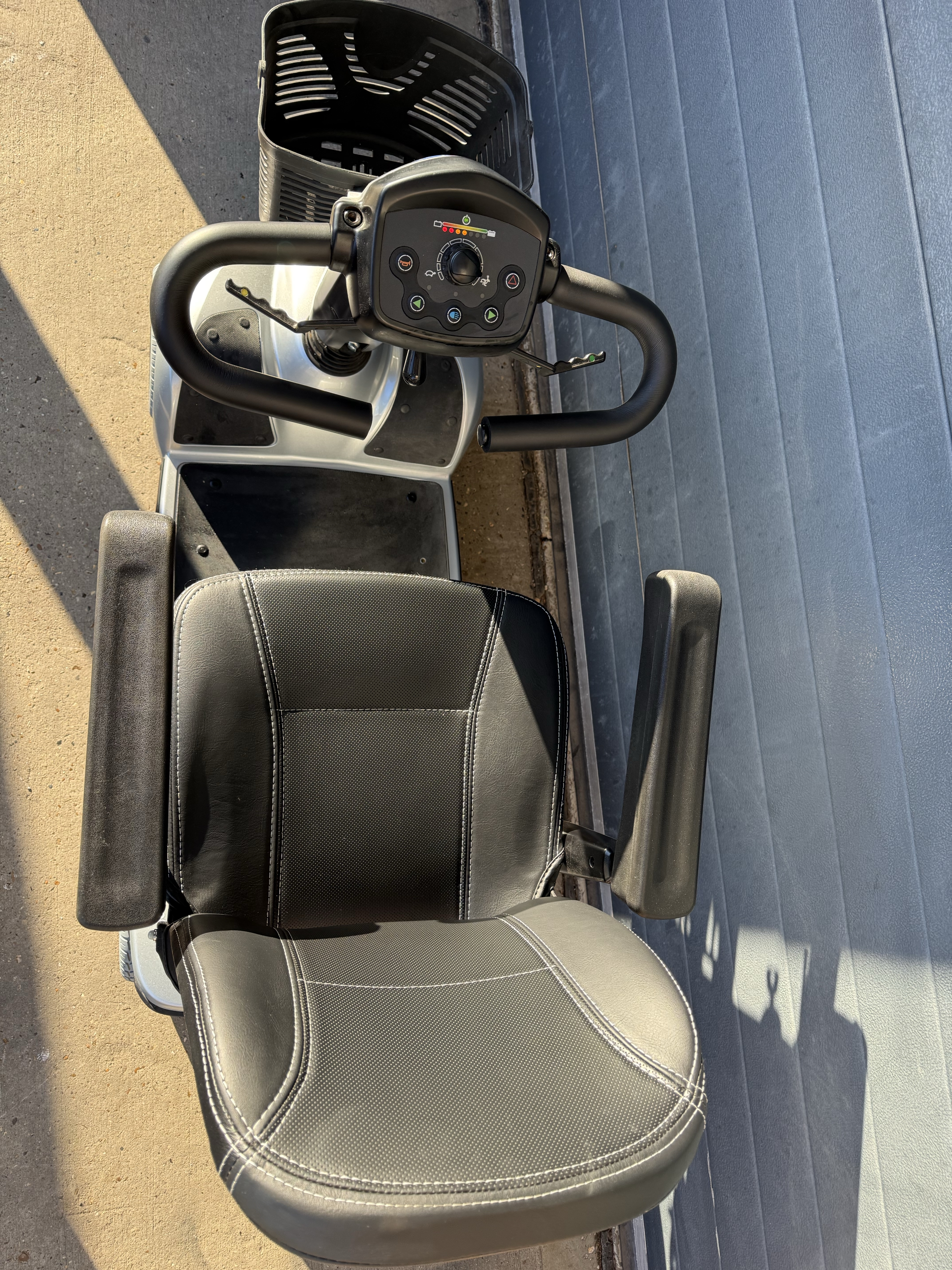 Approved used Invacare Leo Mobility Scooter :: Wheel Freedom