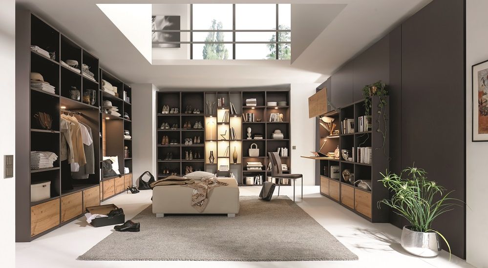 Produktbild: individuell gestaltetes Schranksystem in Schwarz