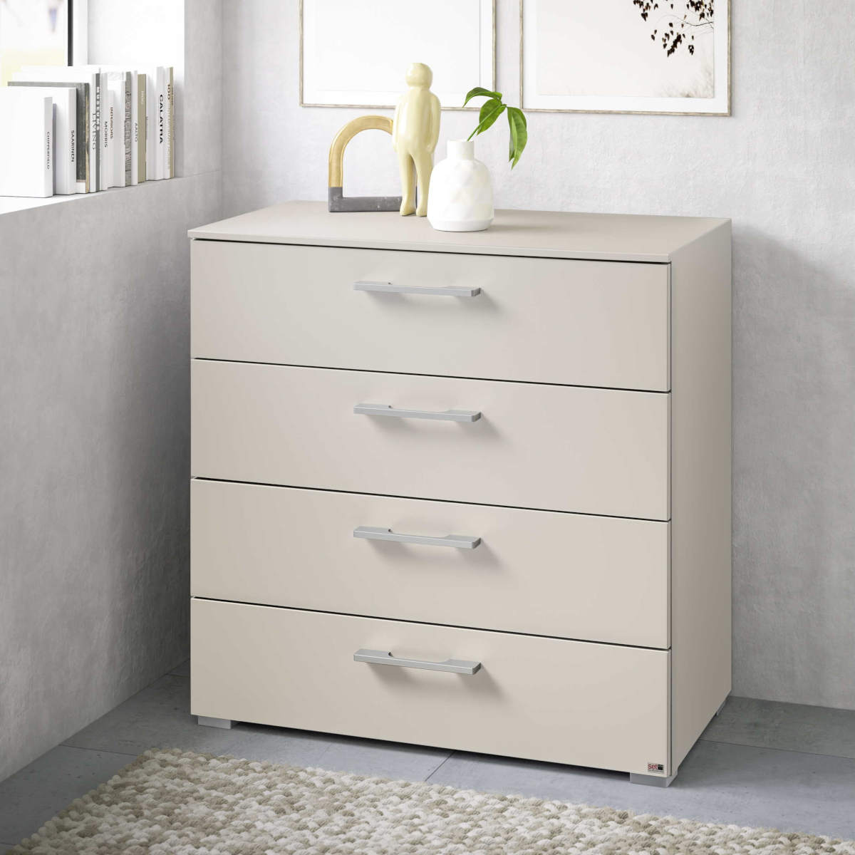 Kommode Henderson von set one by Musterring mit vier Schubladen in einem Design mit Dekor in Champagner