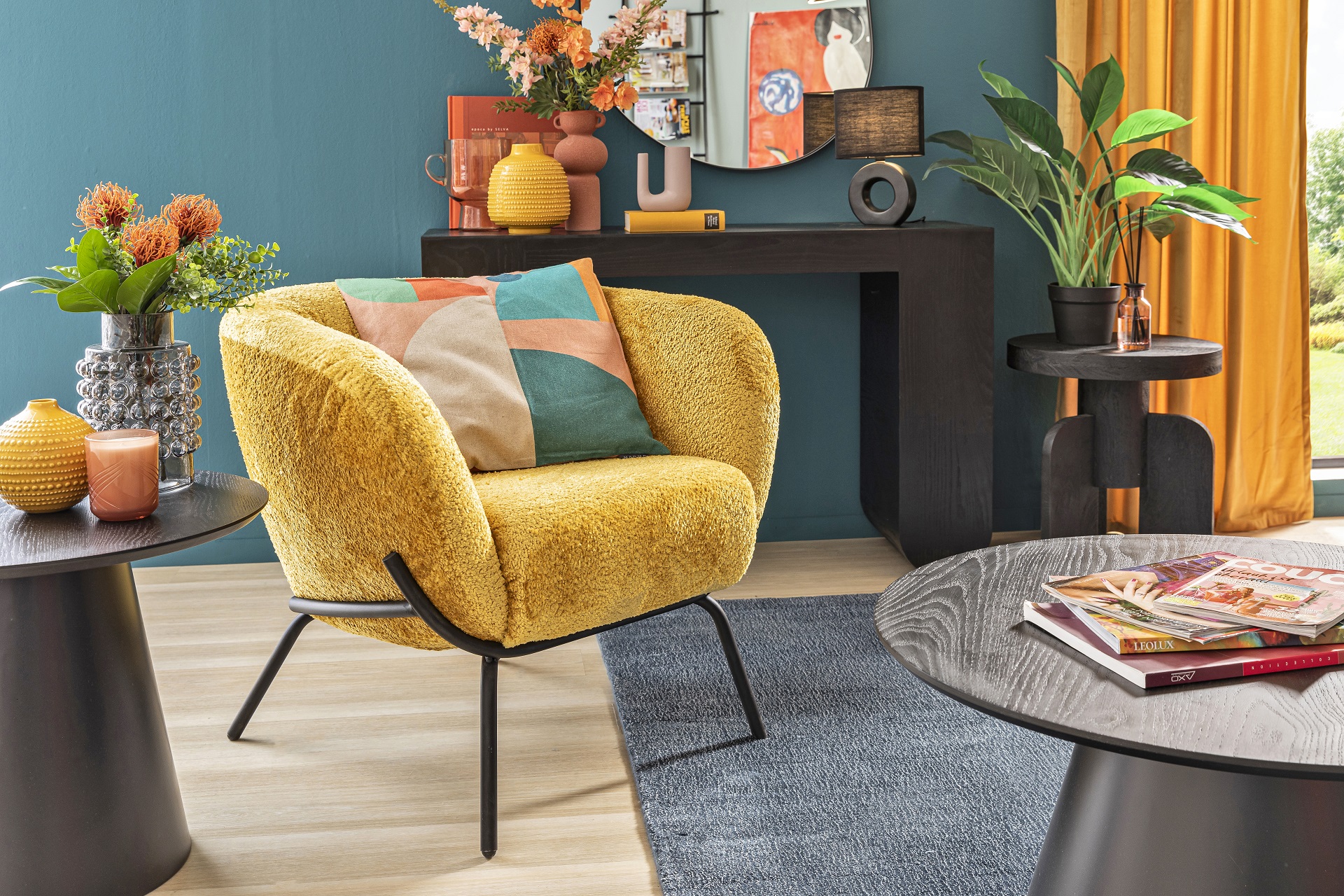 Cozy Colorful: Retro-Wohnzimmer maximal gemütlich