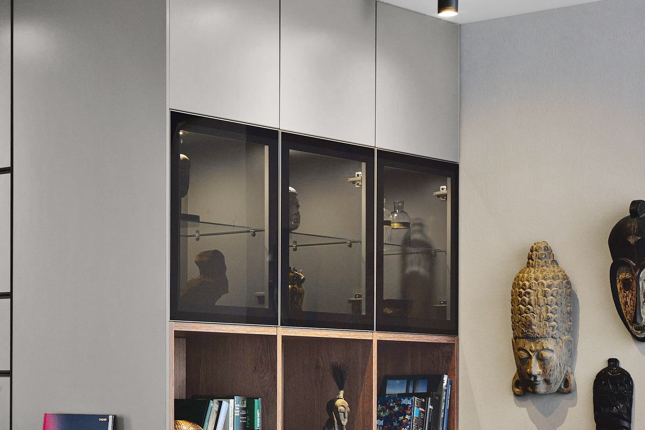 Detailbild: Schüller Uni Gloss - Vitrine