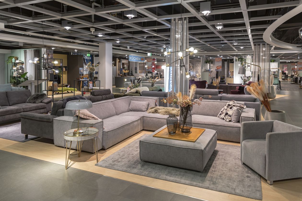 Foto der Ausstellung im Mitnahmemarkt Megastore
