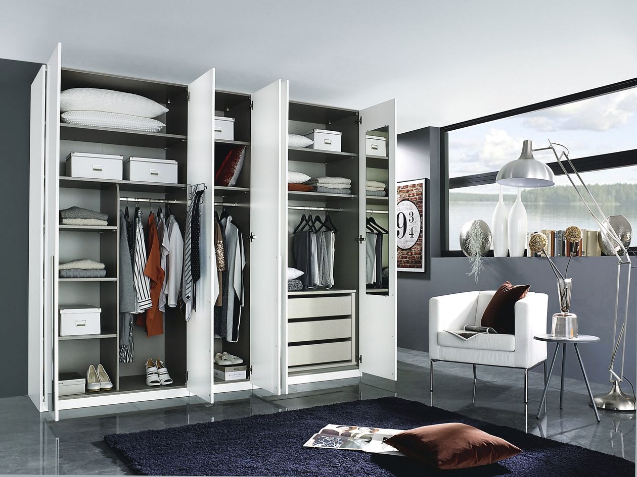 Produktbild: Kleiderschrank Montclar 251x223 cm von rauch Orange in weißem Hochglanz